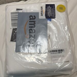 Amazon Basics White Duvet Cover Set